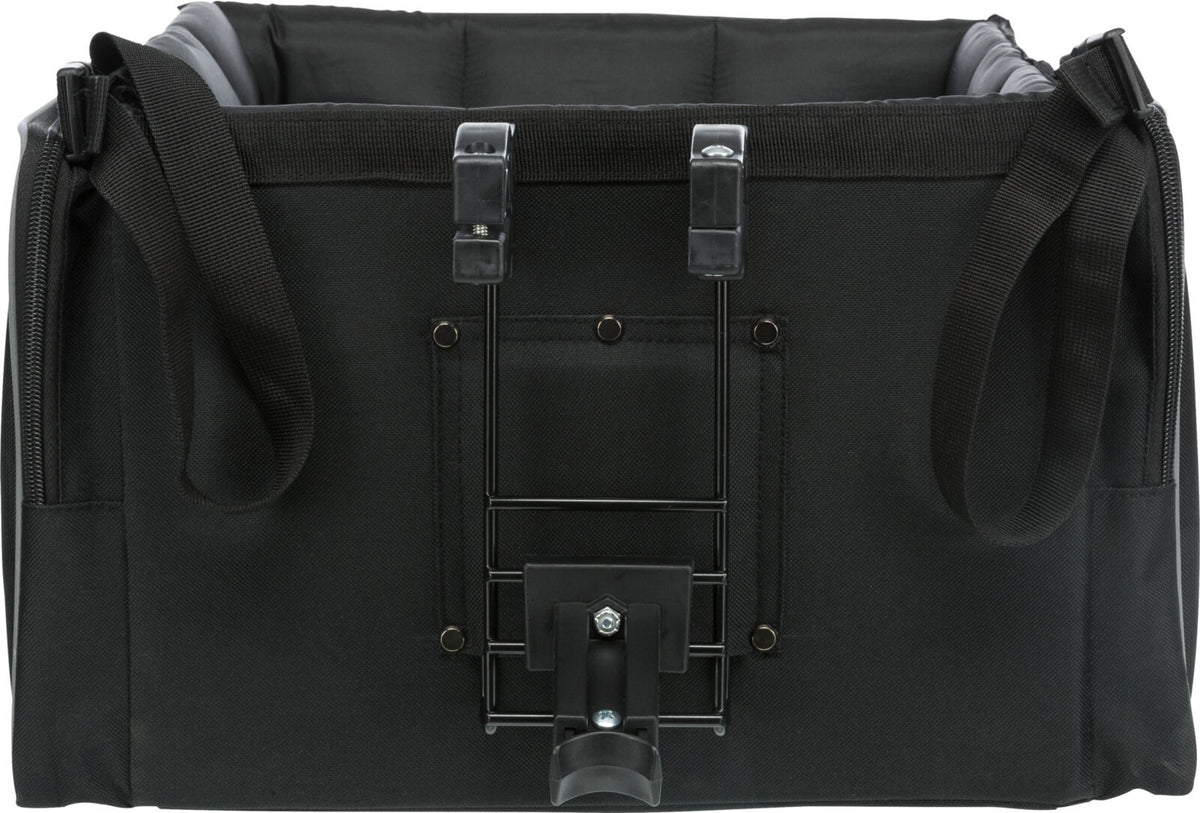Schwarze Fahrradtasche mit Griffen und Befestigungshaken, quadratische Form, befestigt an einem Metallrahmen.