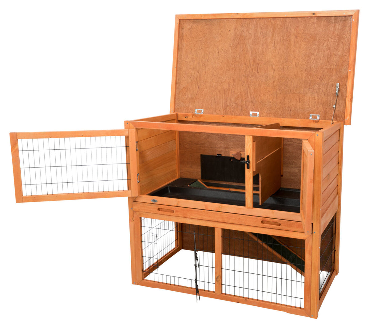Holzstall mit zwei Ebenen und geöffneten Türen, kombiniert aus Holzpaneelen und Metallgittern.