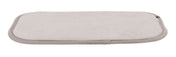 Rechteckige, beige Matte mit abgerundeten Ecken und weichem Rand, flach liegend.