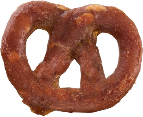 Braune, herzförmige Brezel in Nahaufnahme, ungleichmäßig gebacken mit leicht unebenem Teig.