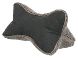 Kissen in Knochenform mit grauem Stoffbezug und weichem, beigen Rand aus flauschigem Material.