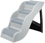 Weiße Treppe mit vier Stufen und grauen Trittflächen, geschwungene Seitenteile, schwarzes Gestell hinten.