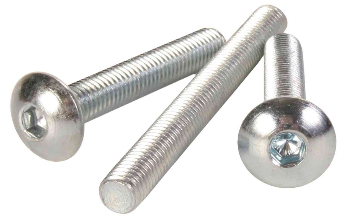 Drei silberfarbene Metallschrauben mit durchgehendem Gewinde und Innensechskantkopf auf weißem Hintergrund.